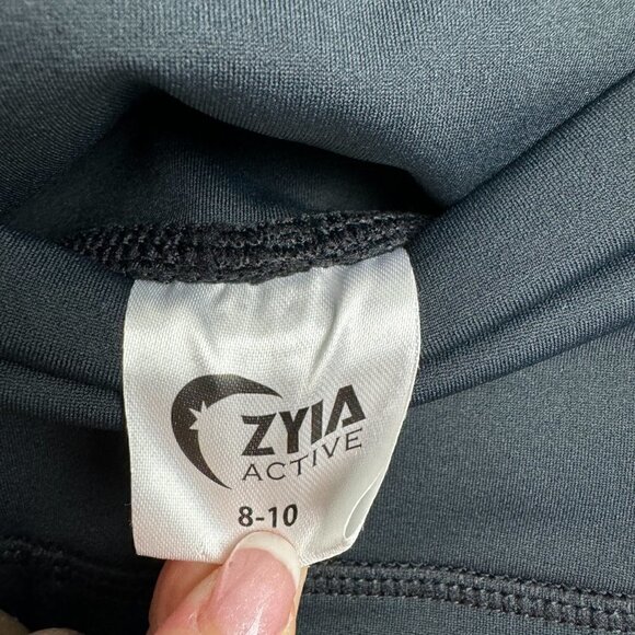 EUC - Zyia Reflective Light n Luxe Size 8-10 - Picture 5 of 10